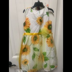 Cute girls sunflower dress!!